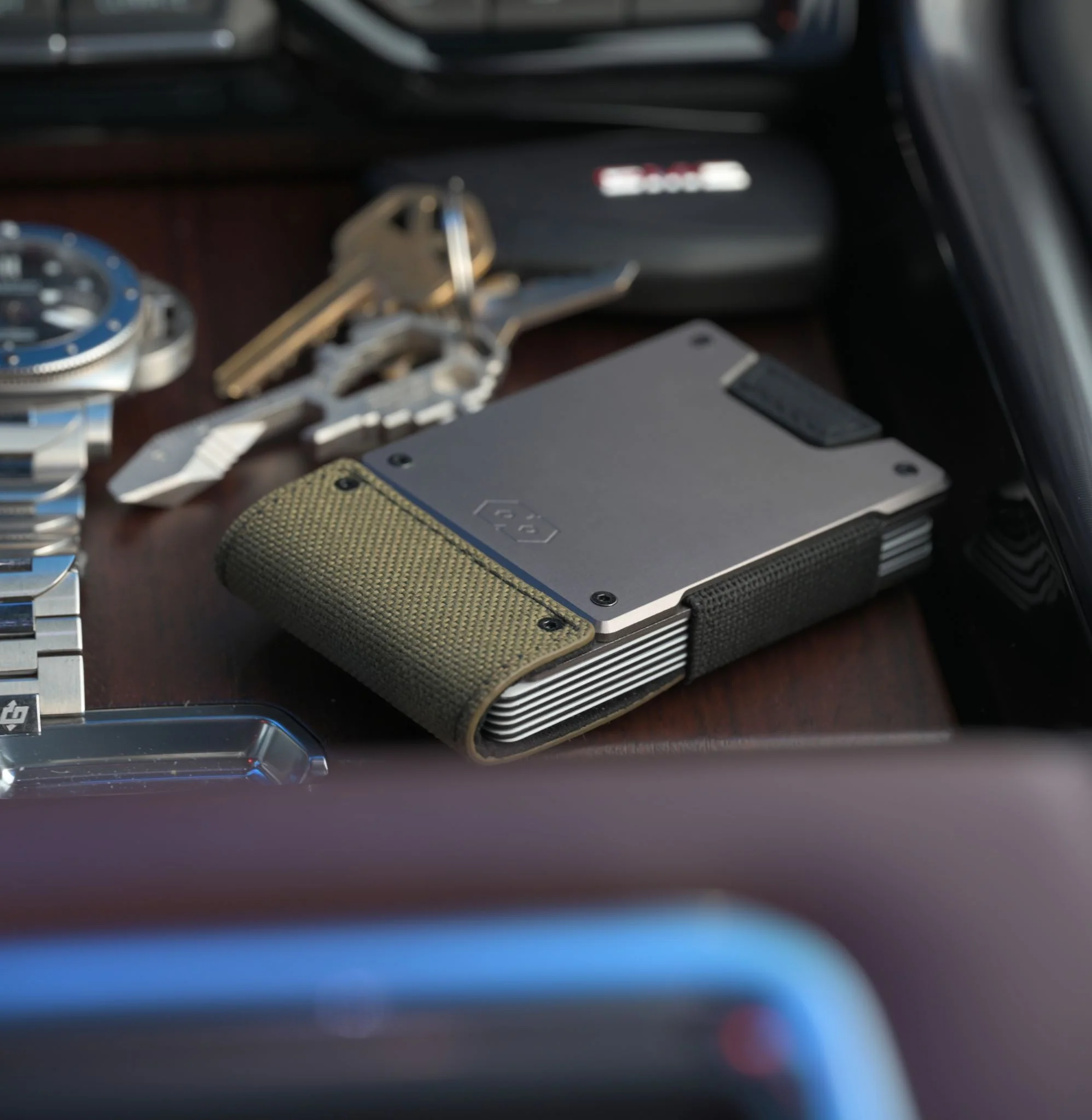 PROOF Wallet | The Operator | Olive Drab Ballistic Nylon & Black Full Grain Leather with Satin Gunmetal - Image 5